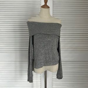 ABERCROMBIE & FITCH | Over The Shoulder Sweater